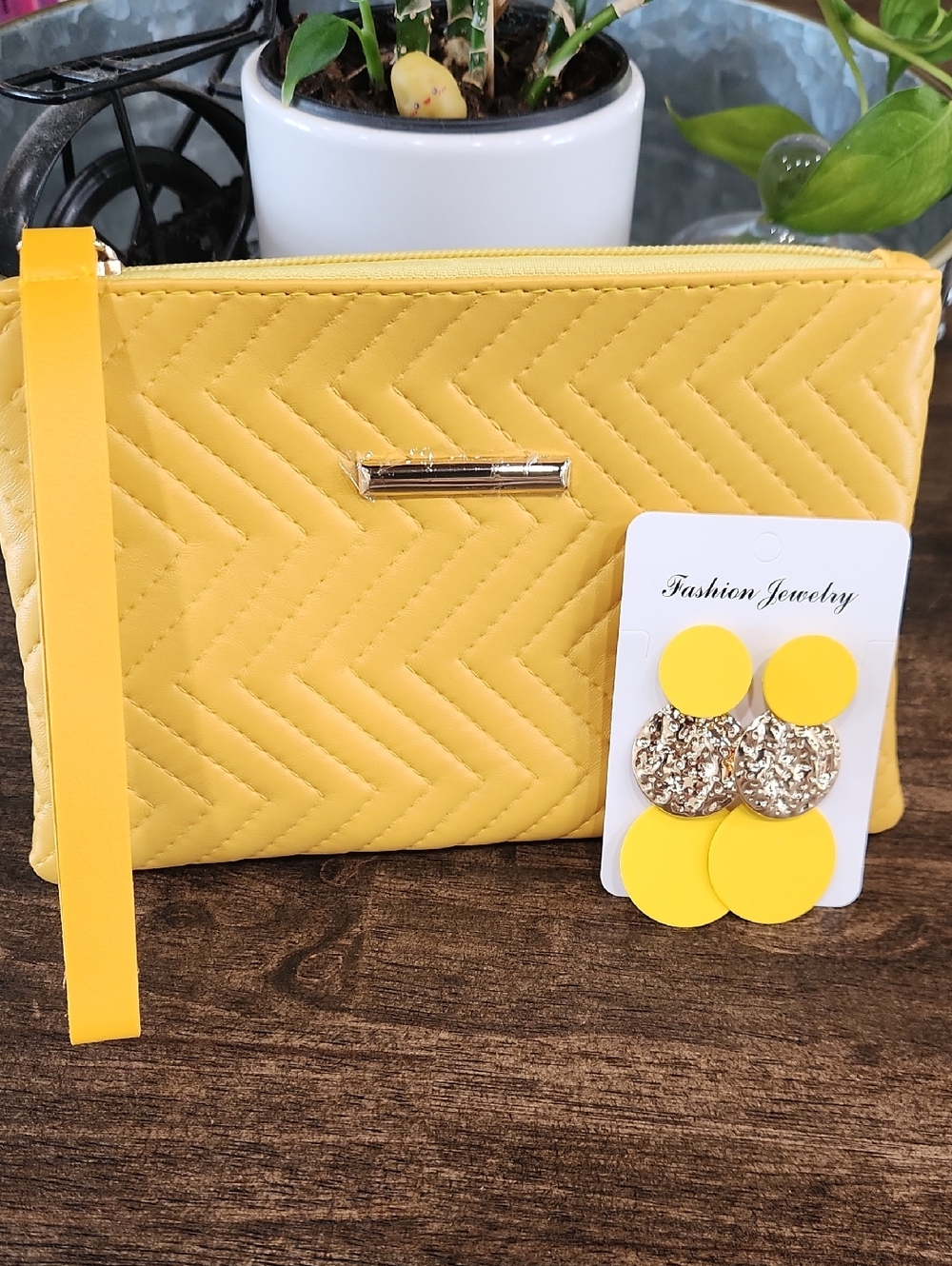 Yellow Quilted Wristlet Clutch - Fashion Jewelry Set Included